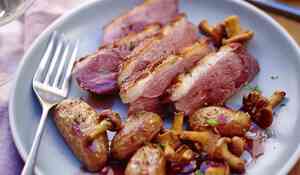 Magret de canard au Porto et pommes de terre grenailles