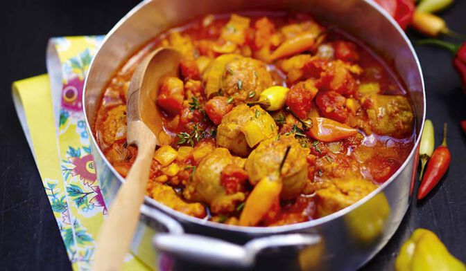 Rougail aux saucisses (Ile de la Réunion)