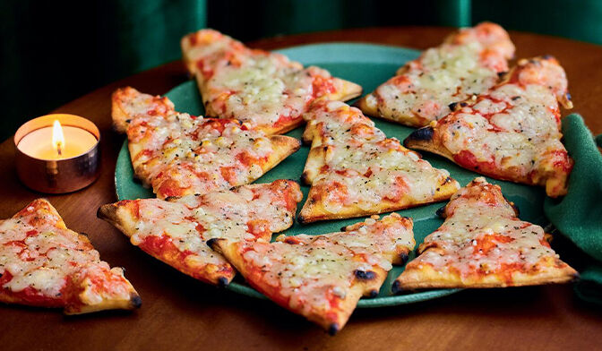 9 petites pizzas festives