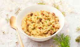 Ecras&eacute; de pomme de terre, champignons forestiers, noisettes