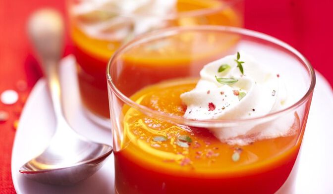 Velouté de carottes, chantilly au thym