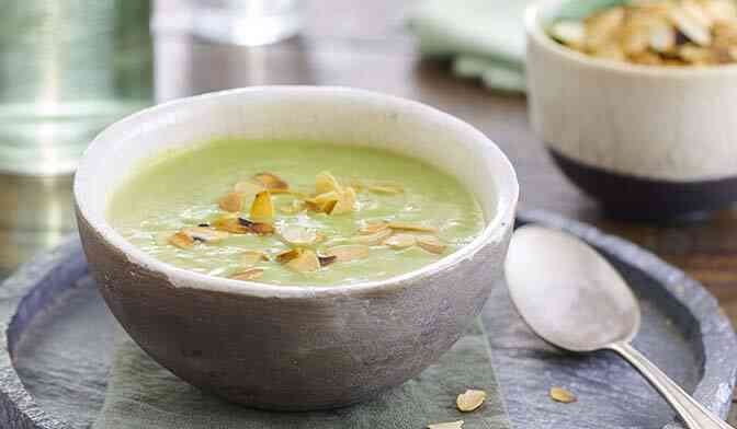 Velouté de brocolis et poireaux caramélisés