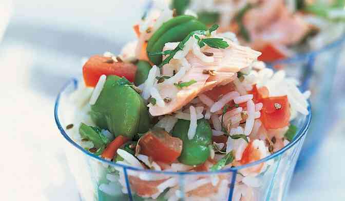 Salade de riz au saumon et à l'anis