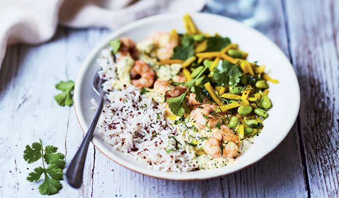 Crevettes marinées au lait de coco et à la coriandre, riz et quinoa,