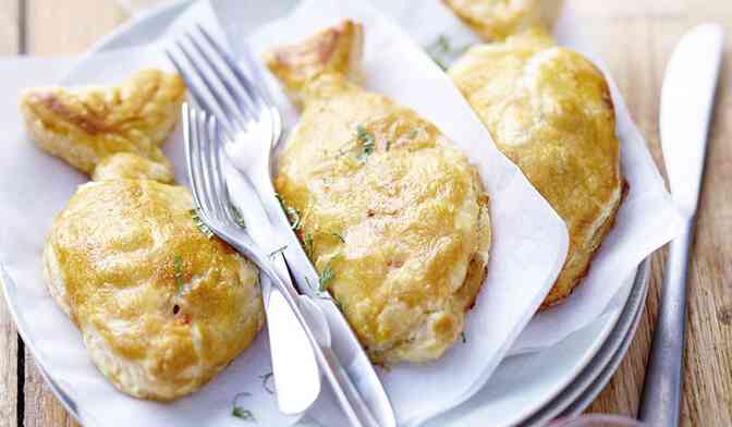 Petits chaussons au cabillaud, tomate et mangue