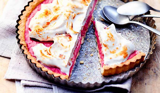 Tarte framboise meringuée à la rhubarbe
