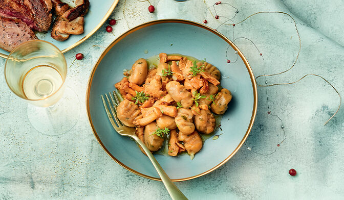 Gnocchi de patate douce, girolles et huile de truffe