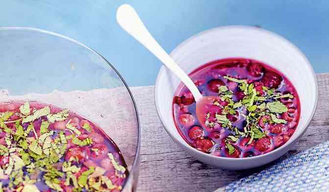Soupe de fruits rouges au rosé