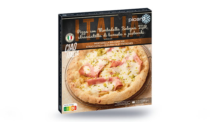 Pizza con Mortadella Bologna IGP, stracciatela di burrata e pistacchi