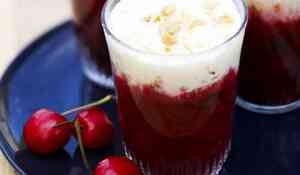 Soupe très fraîche de cerises à l'orgeat