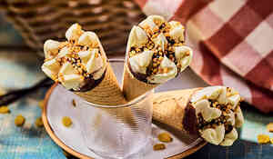 6 CONES RHUM RAISIN VAN