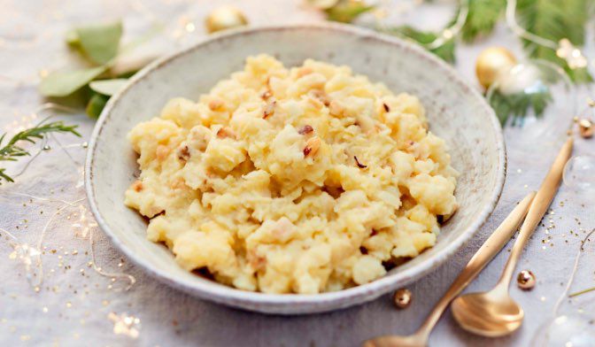 Ecrasé céleri, pomme de terre, pomme et noisette