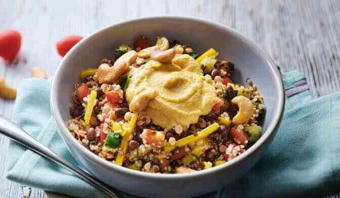 SALADE QUINOA HOUMOUS