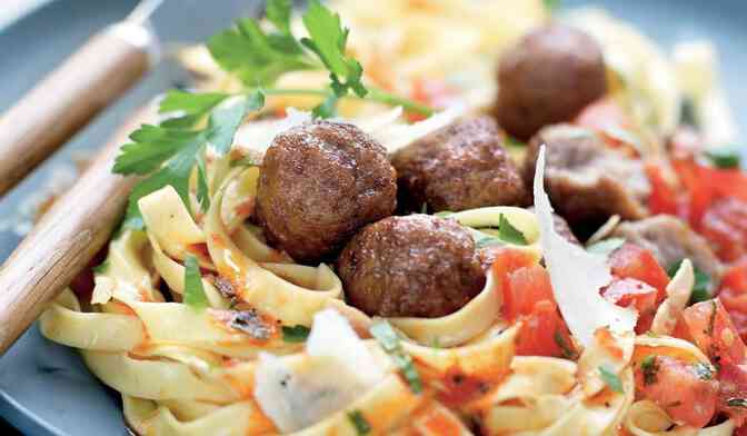 Tagliatelles aux boulettes de viande