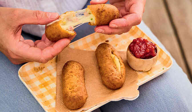 3 CORN DOGS 245G