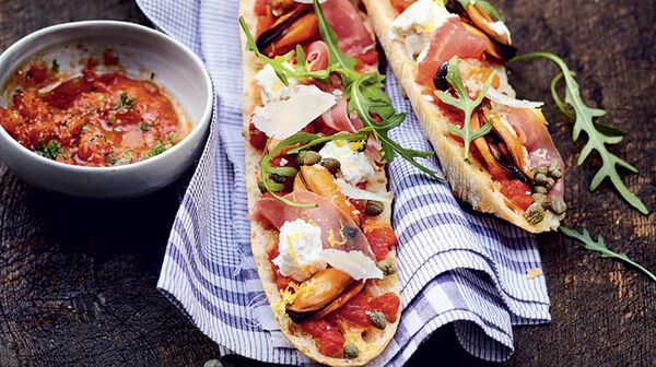 Recette Tartines Aux Moules Jambon Cru Et Parmesan Recettes Les
