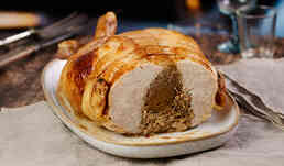 POULARDE FARCIE MORILLES