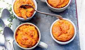Soufflé potiron-carotte-maïs à la mimolette et ciboulette