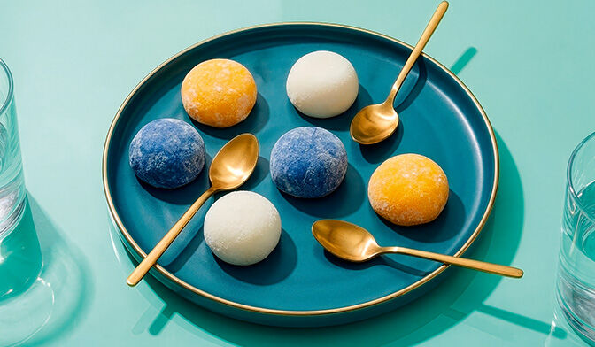 6 Mochis glacés noix coco, sésame noir, mangue — vue 3