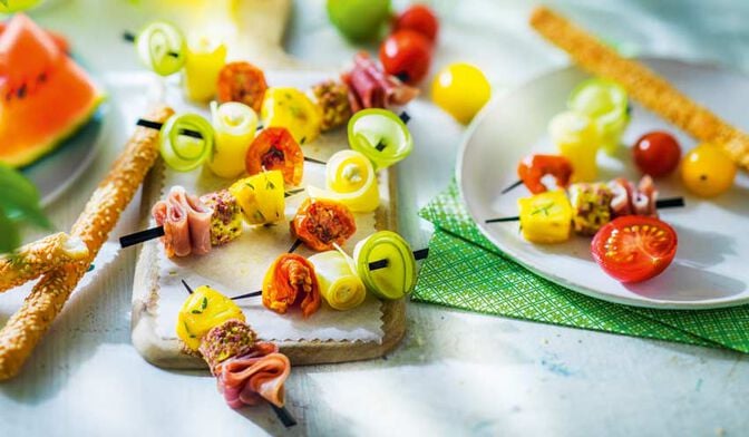 12 mini brochettes salées