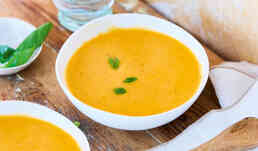 Velout&eacute; melon, tomate, Feta AOP, basilic