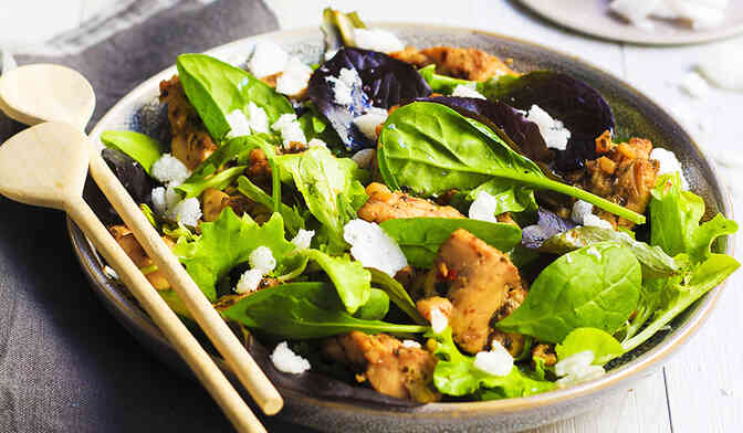 Salade croustillante de poulet à l’asiatique