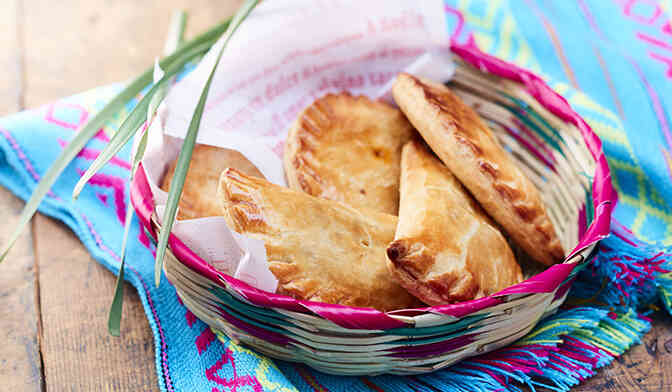 6 EMPANADAS AU BOEUF