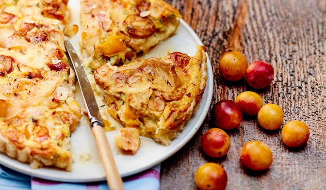 Tarte au reblochon et aux mirabelles