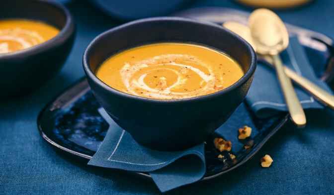 Velouté de courge butternut, patate douce et girolle