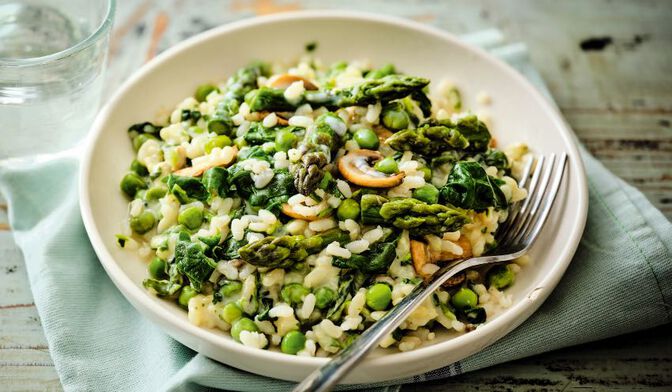 Risotto aux légumes verts et aux champignons