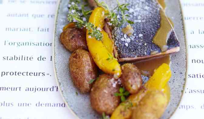 Saumon mi-cuit à la mangue, sauce acidulée