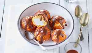 6 PROFITEROLES