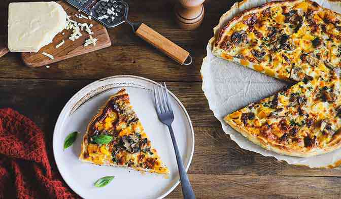 Quiche à la butternut, champignons et cheddar par @jemangequoicesoir