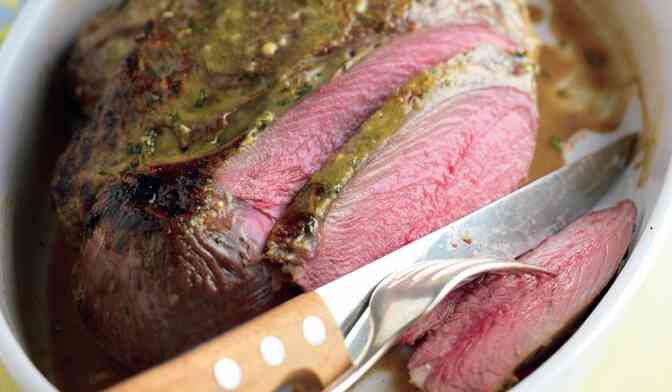 Gigot d'agneau en croûte de Roquefort