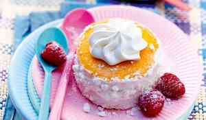 Vacherin glacé à la mangue, citron, framboises