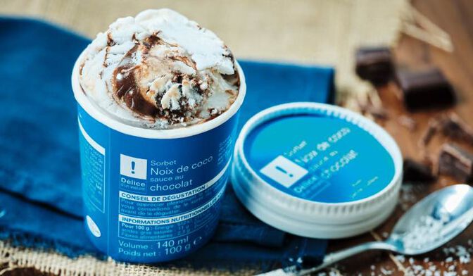 Noix de coco - sauce chocolat