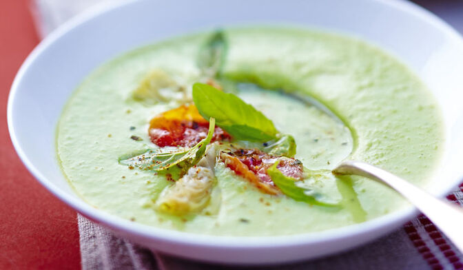 Velouté de fèves et artichauts à l’italienne