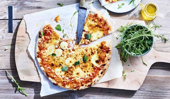 Pizza margherita Italia tomate, mozzarella