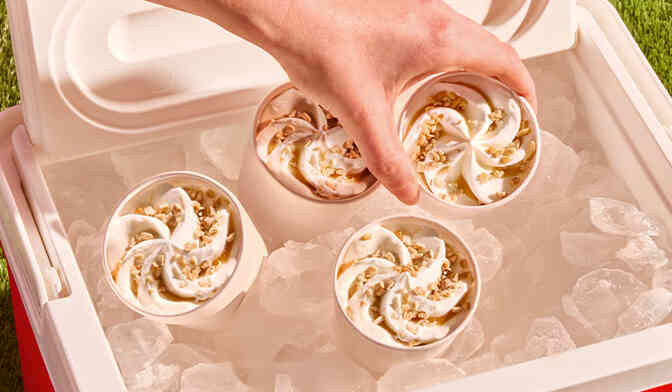 4 SUNDAES VAN SCE CARAMEL