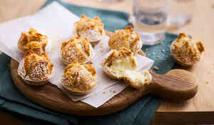 8 MINI PAINS FONDUE FROM