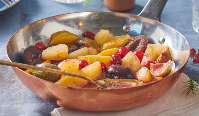 Poêlée festive de figue, prune, pomme, orange et cranberry