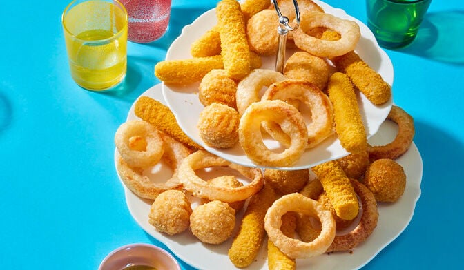 Fried snacks, assortiment de bouchées panées — vue 3