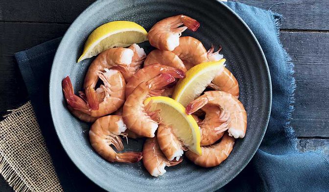 Queues de crevettes tropicales cuites avec carapace ASC