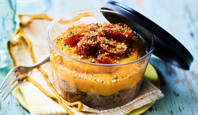 Bœuf, écrasé de courge butternut, duo de tomates
