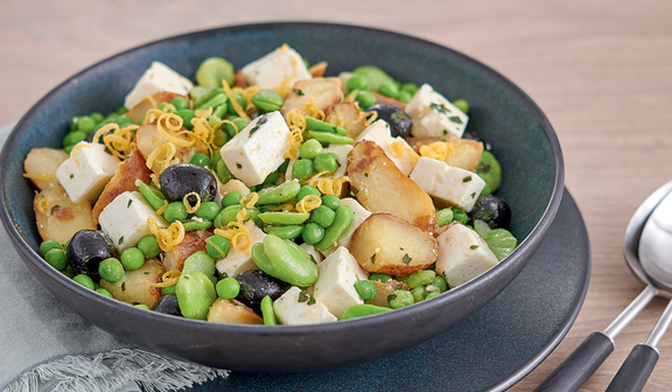 Salade de pommes de terre, fèves, petits pois, feta