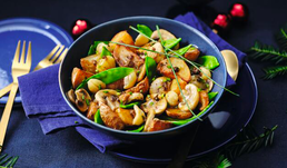 Po&ecirc;l&eacute;e pomme de terre, champignon, pois gourmand, marron