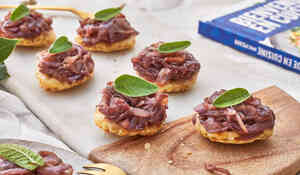 Mini tatins d'oignons rouges par Emilie Franzo @plus_une_miette