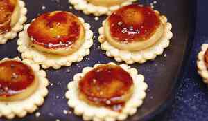 Bouchées au boudin blanc, foie gras et miel
