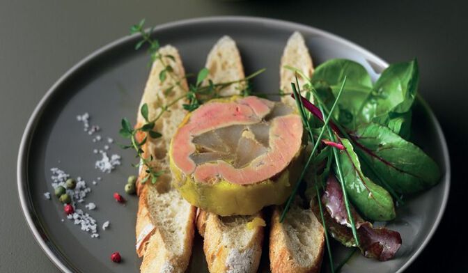 Foie gras aux poires comice