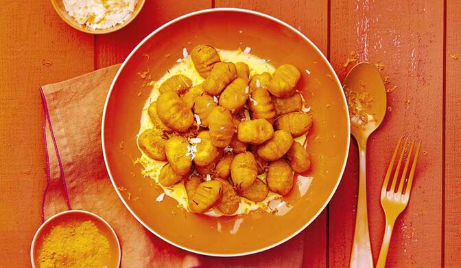 Gnocchi de patate douce à la menthe et sauce au safran